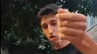 נער מנתניה תקף שני תיירים נוצרים וירק עליהם