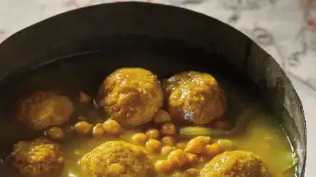 מרק עם קציצות גונדי