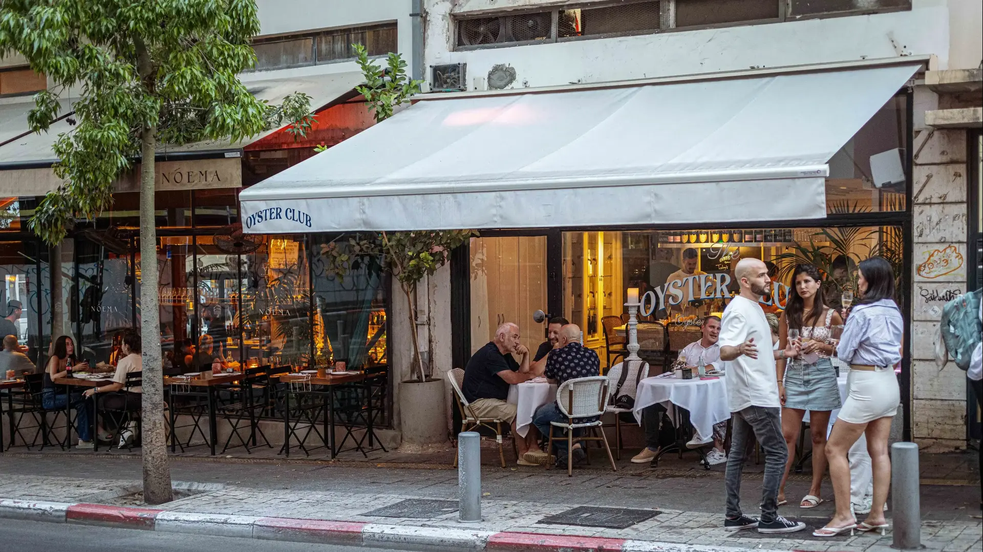 אויסטר קלאב, תל אביב
