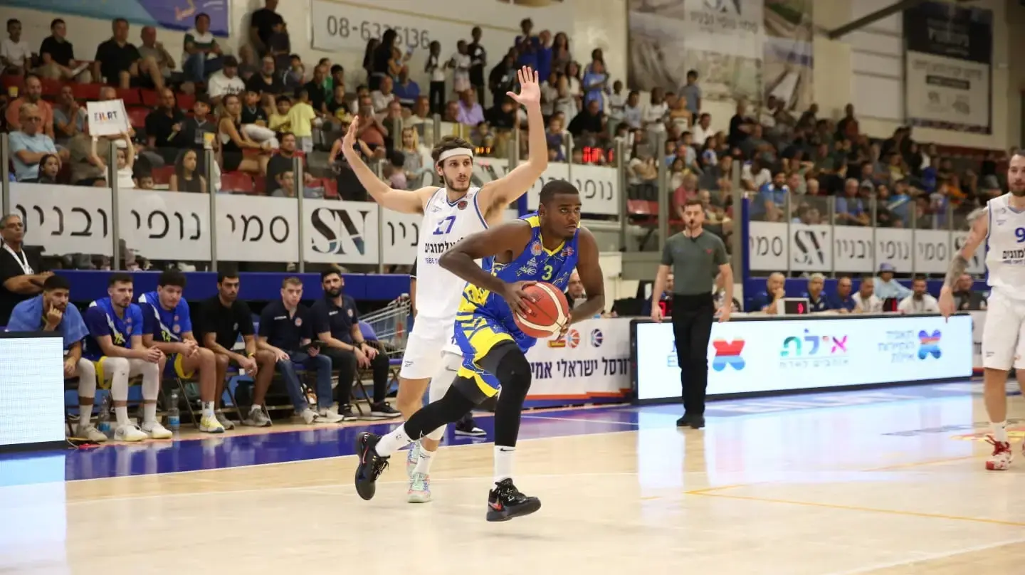 ברנדון טאב שחקן אליצור יבנה ברנדון טאב שחקן אליצור יבנה