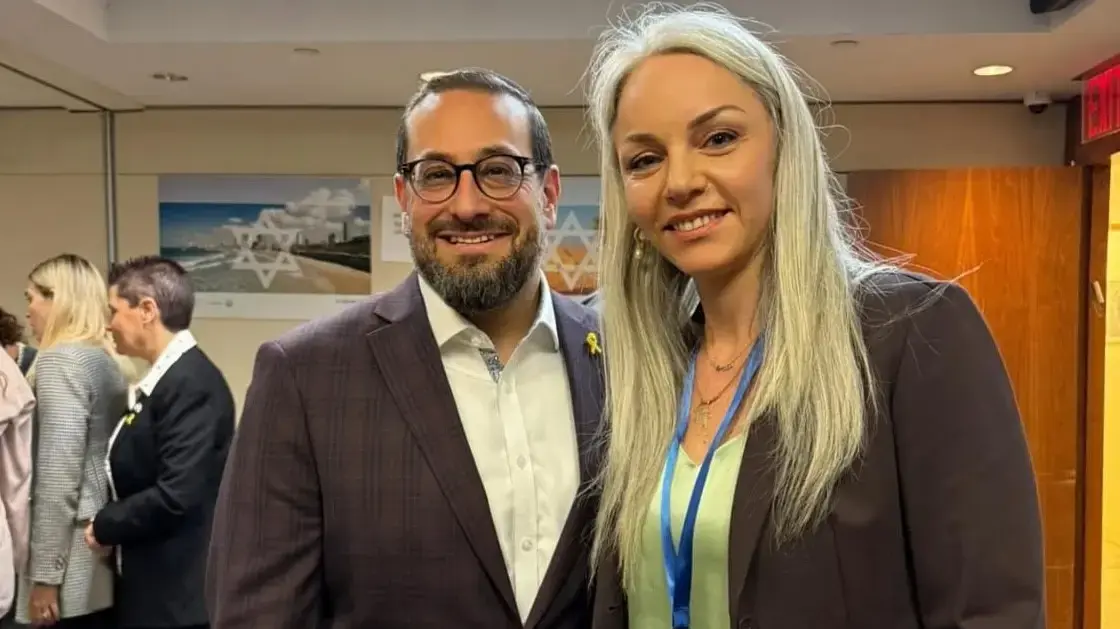 עם ג'יסון קופל המנהל הפוליטי של AIPAC