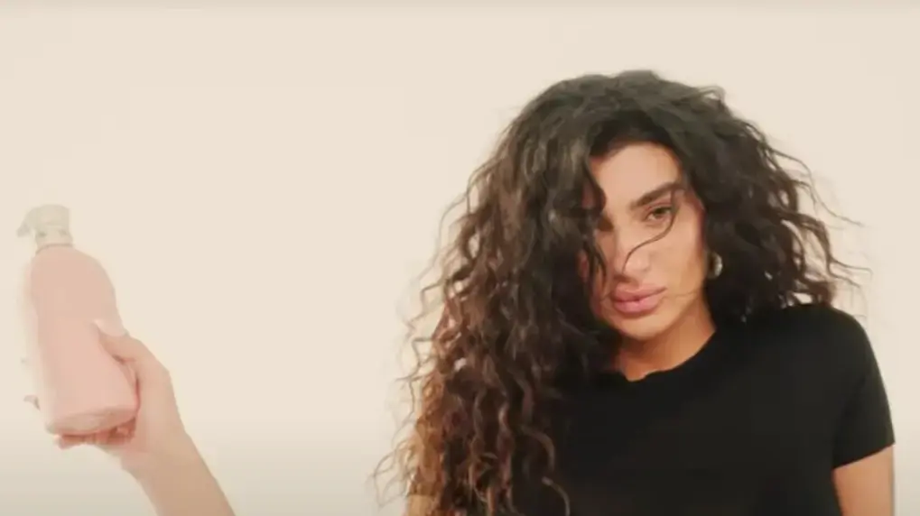 פרידה עוזיאל בקמפיין של אולייר פריז.
