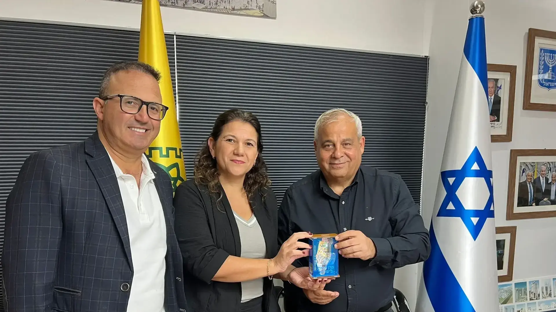 יו”ר קרן קיימת לישראל, גב’ יפעת עובדיה-לוסקי, בפגישה עם ראש העיר דימונה, בני ביטון