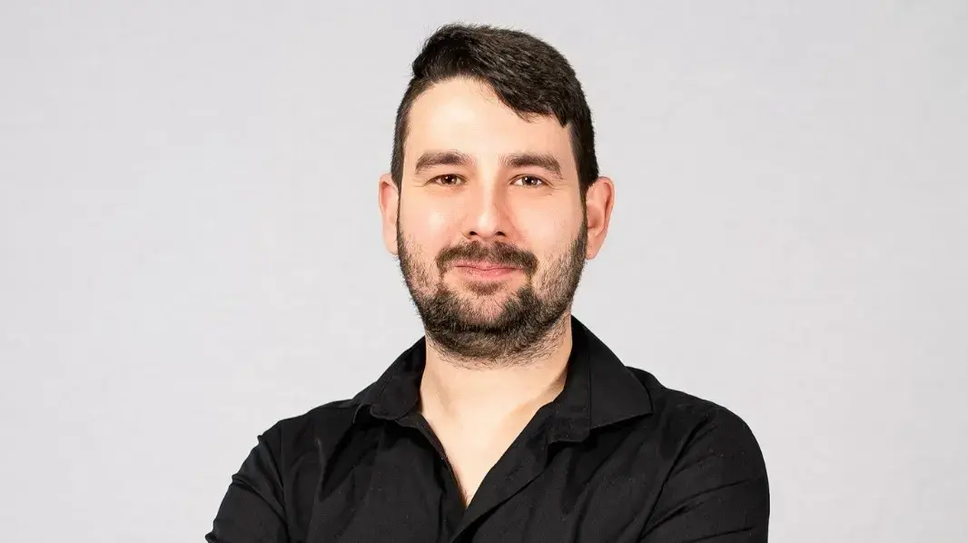 אלון מינדלין.