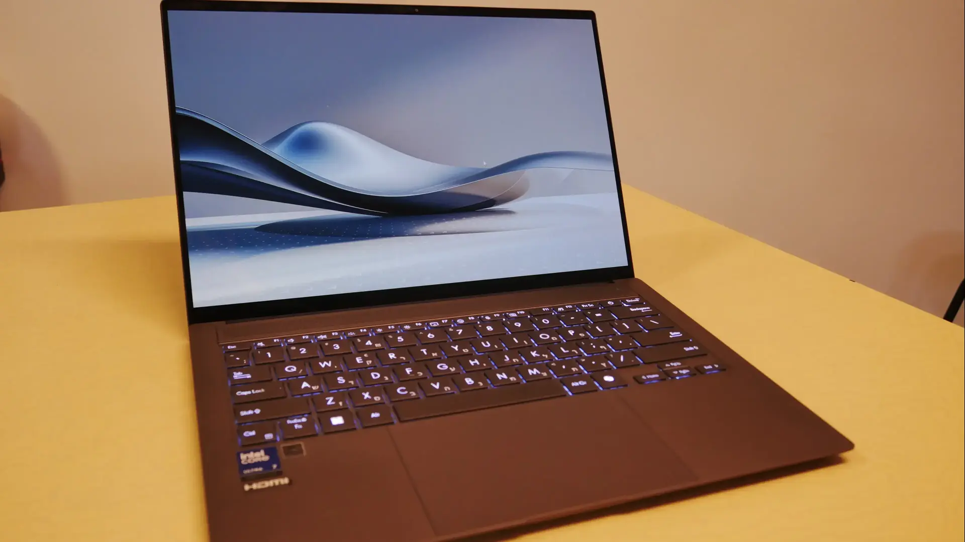 Asus Zenbook S14 UX5406