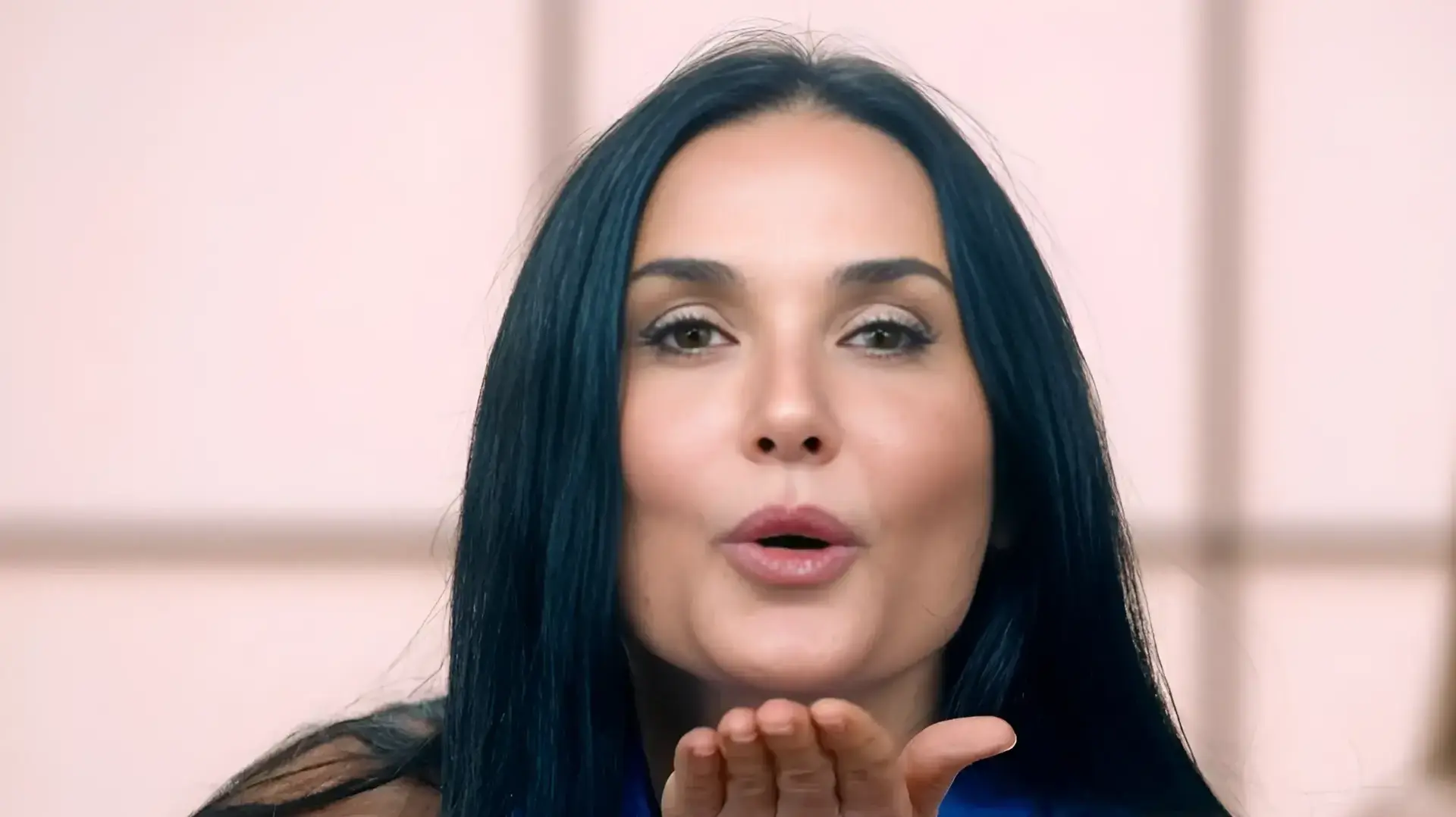 דמי מור מתוך הסרט "יופי מסוכן"