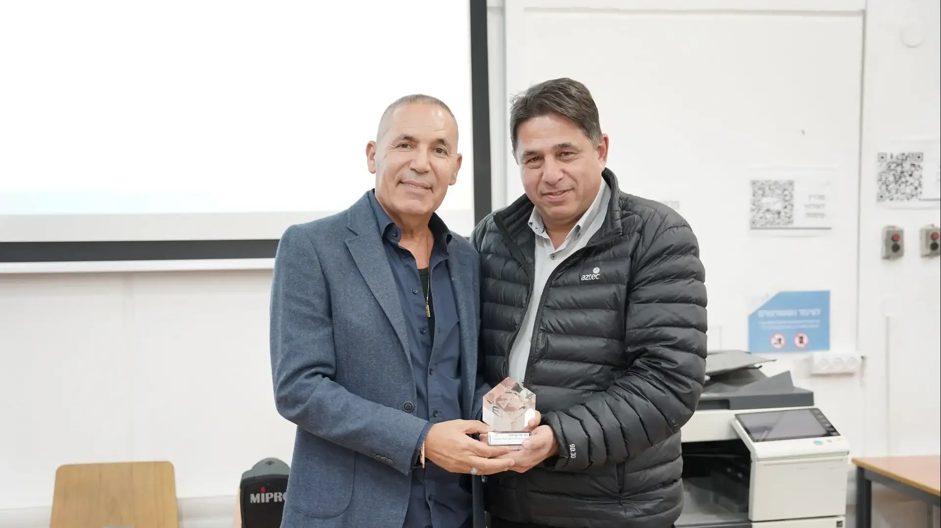 מדלית הוקרה אלי אביסרור, יו"ר ארגון הקבלנים בנגב