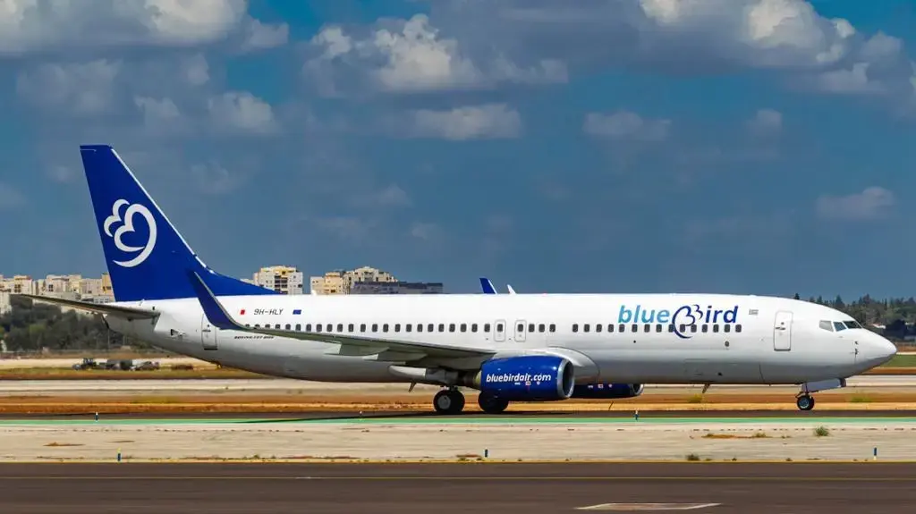 Самолет компании Bluebird Airways