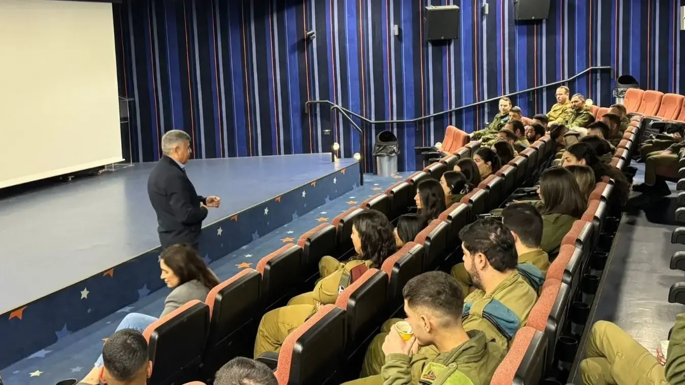 החיילים מאופקים מתכוננים לאזרחות
