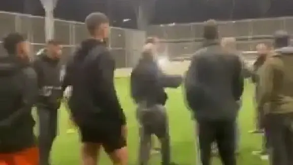 העימות במגרש
