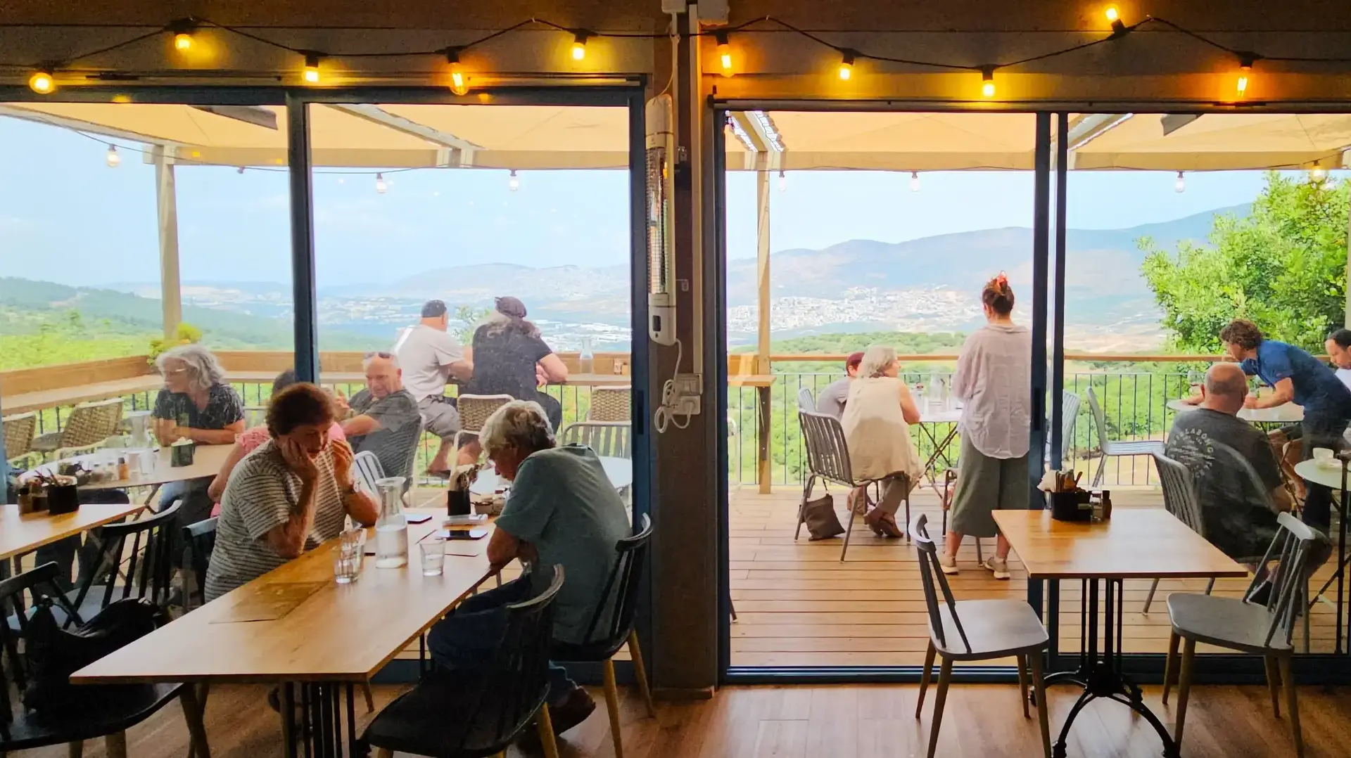 ביסטור חוות רום, כמון