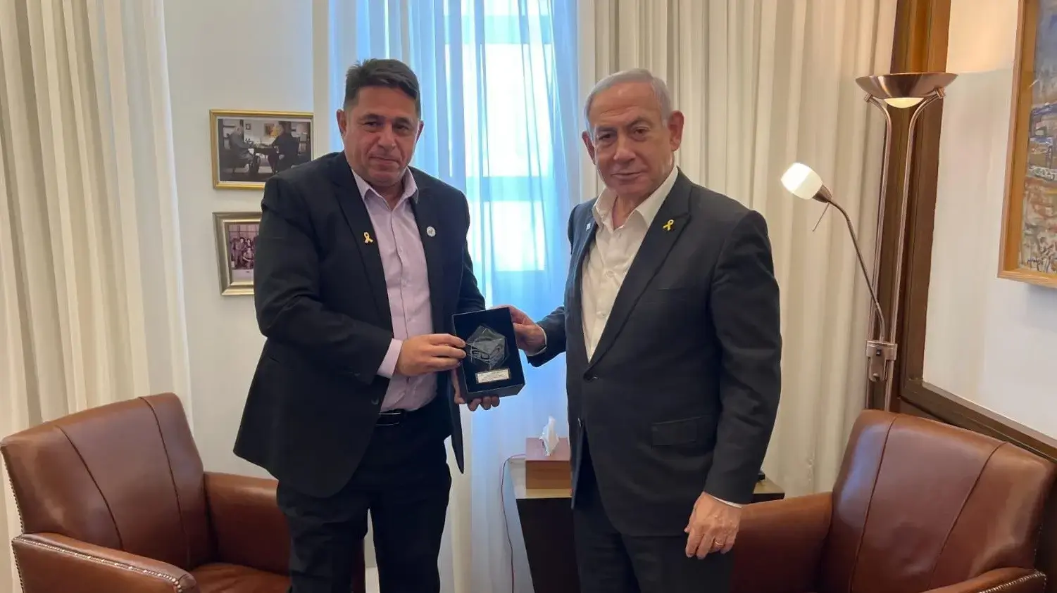 ראש הממשלה בנימין נתניהו ומנכ"ל המכללה הטכנולוגית להנדסאים באר שבע יעקב דור