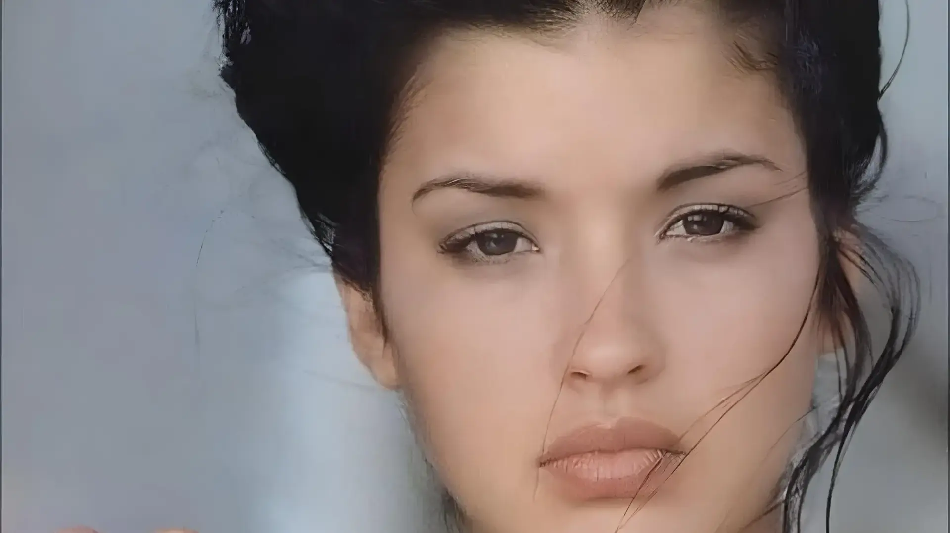 ג'ניס דיקנסון בצילומי אופנה בשנות ה-80