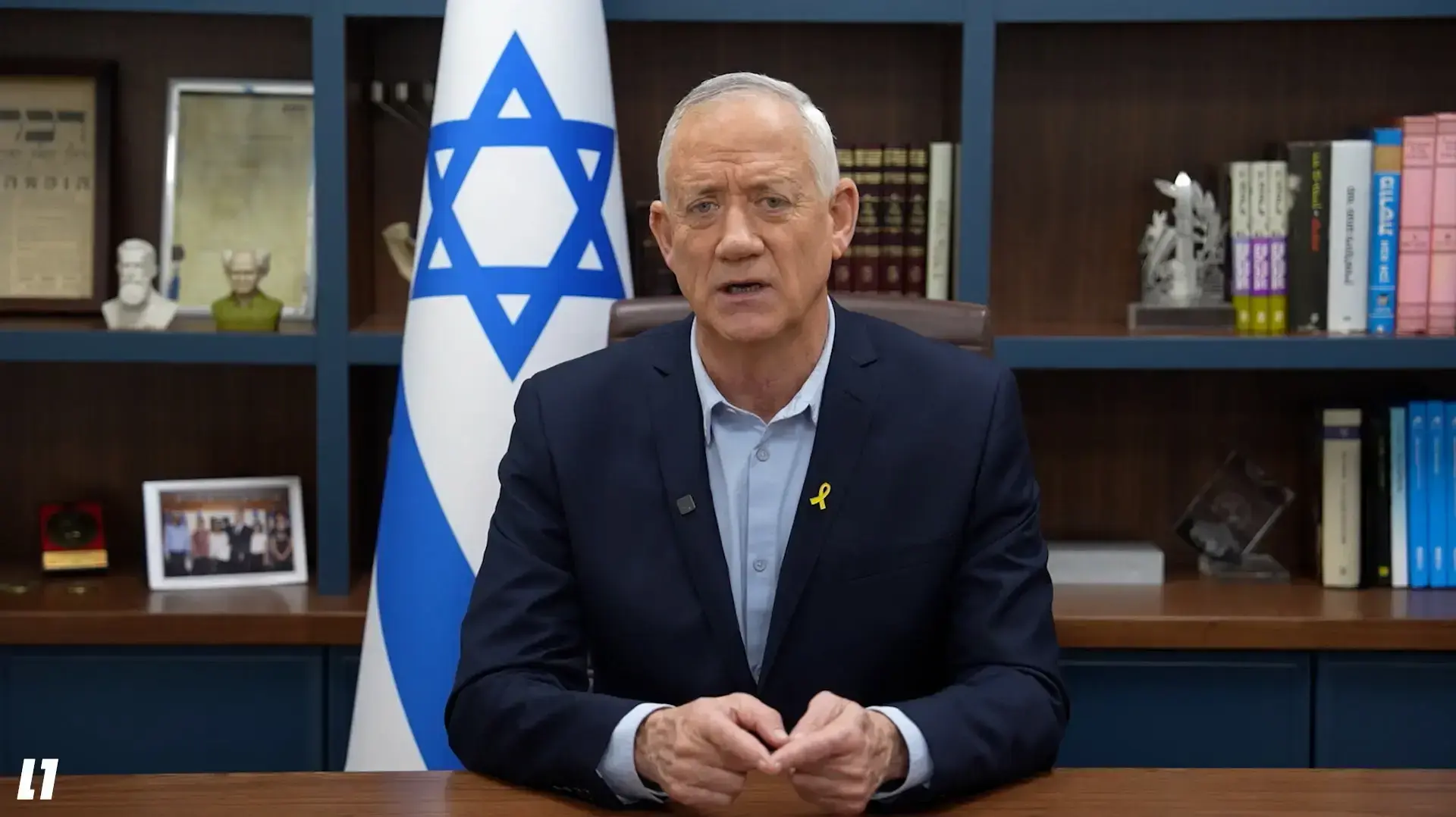 גנץ מוכן לדון על מתווה לוין-סער