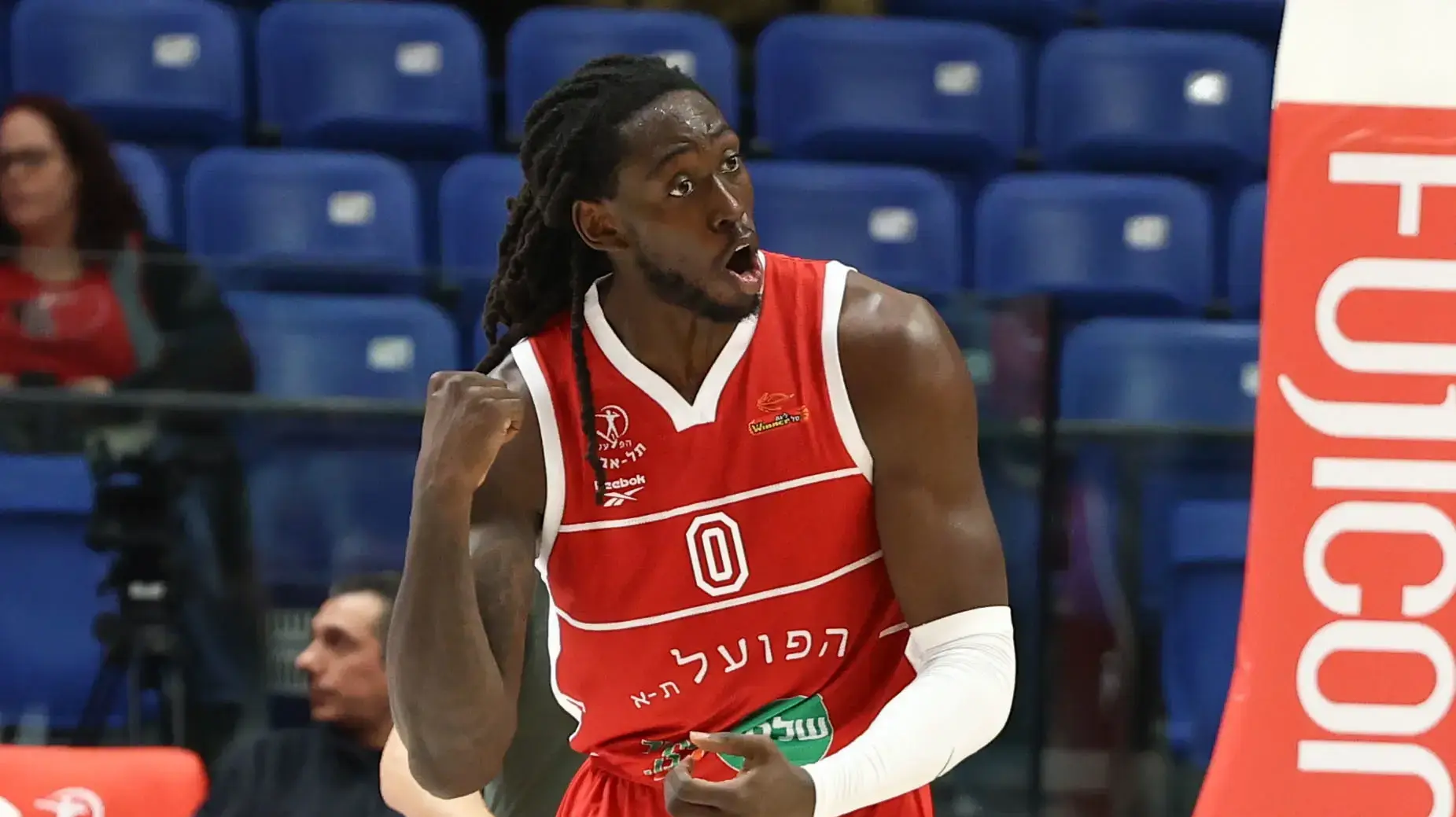 שחקן הפועל תל אביב ג'ונתן מוטלי