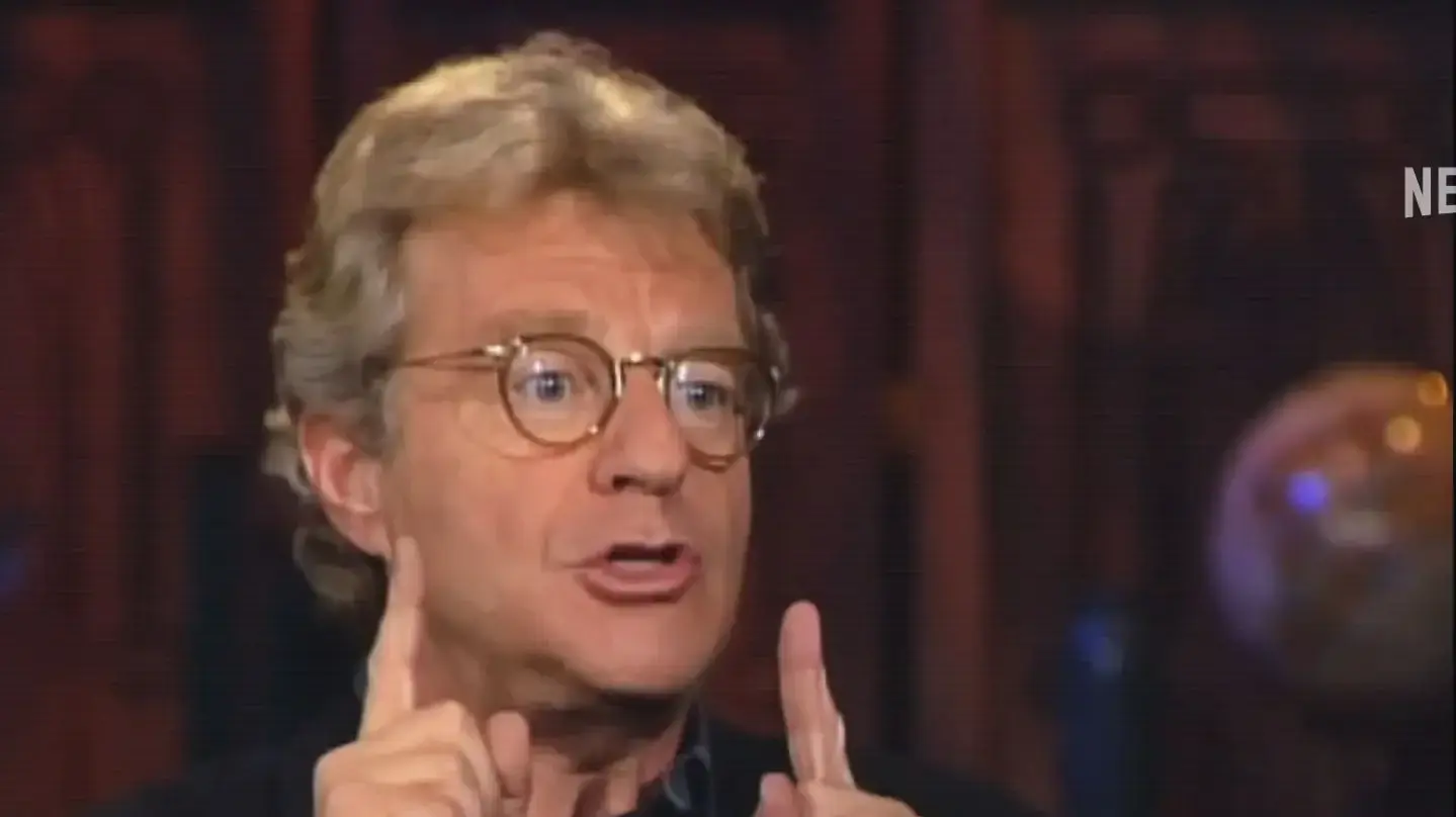 מתוך הסדרה "ג'רי ספרינגר: מכות, מצלמה, אקשן" ("Jerry Springer: Fights, Camera, Action")
