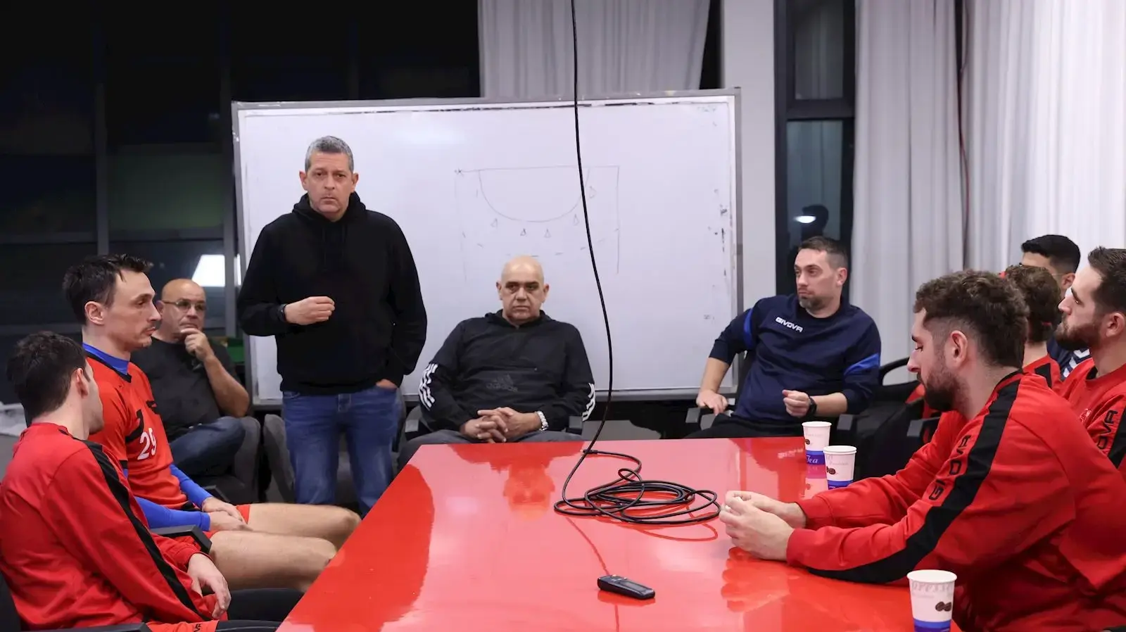סער פרנקל בשיחת הפתיחה שלו כמנהל המקצועי בהפועל ראשון לציון