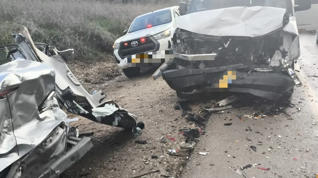 תאונת דרכים בכביש 35 סמוך לצומת נחושה תאונת דרכים בכביש 35 סמוך לצומת נחושה