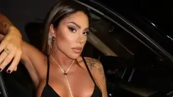 הזמרת הסרבית סנדרה אפריקה