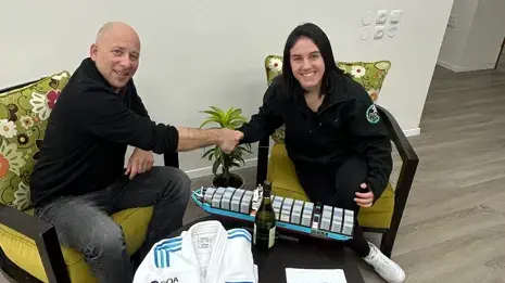 הסכם חסות חדש לענבל שמש