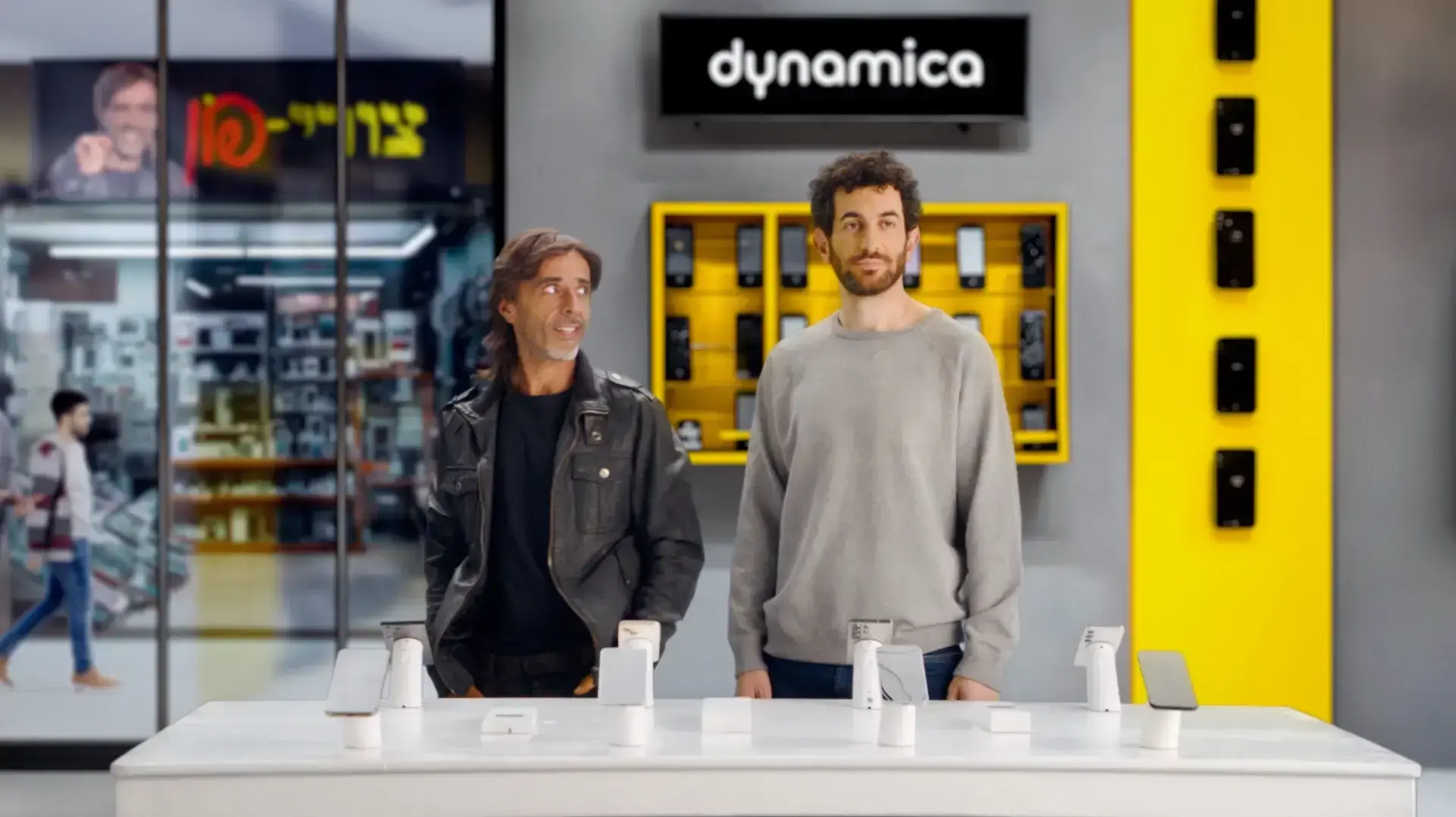 פרסומת חדשה לדינמיקה בכיכובו של אלי פיניש