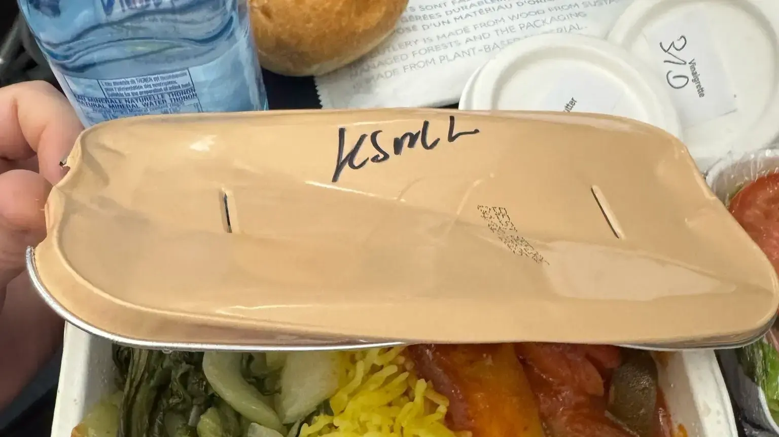 ארוחת במטוס אייר פראנס שנכתב עליה "כשר"