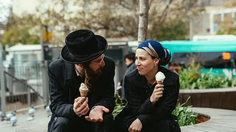 מתוך "פינק ליידי" של ניר ברגמן ומינדי ארליך