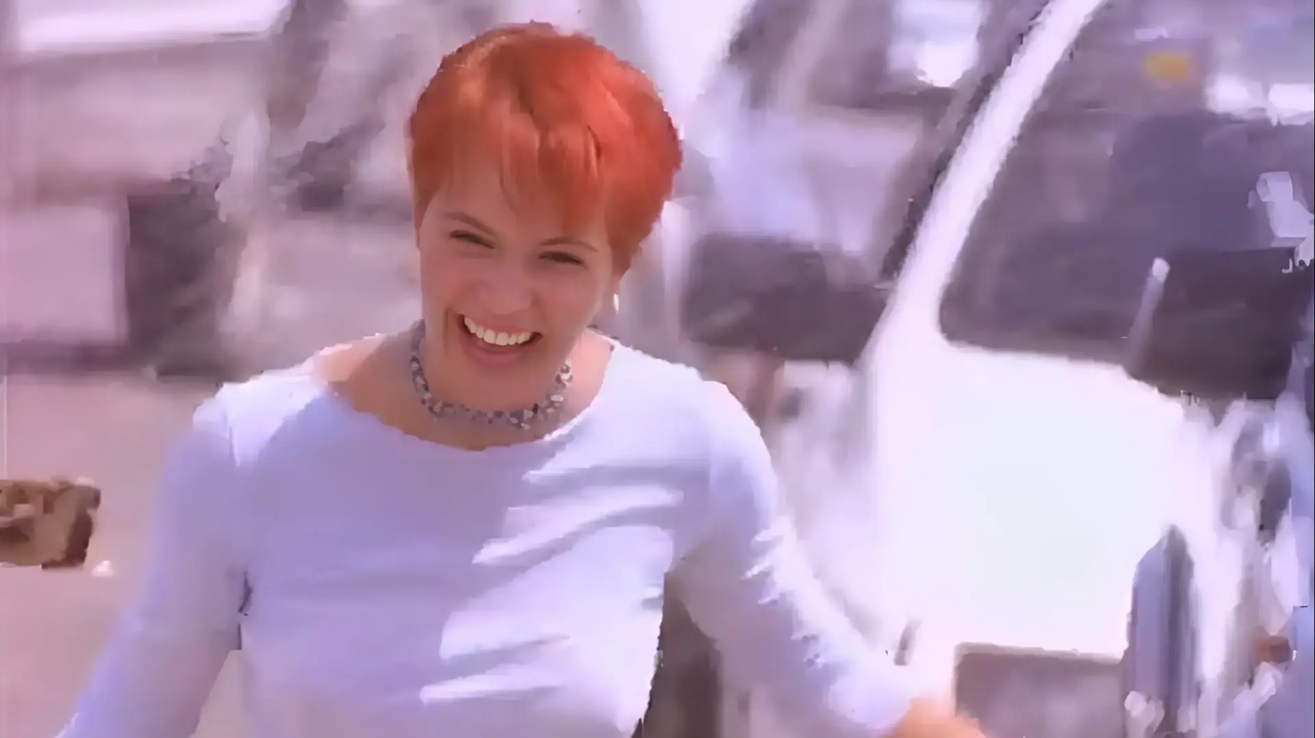 אלן הידינג בפרסומת למשקה תפוזינה ב-1994