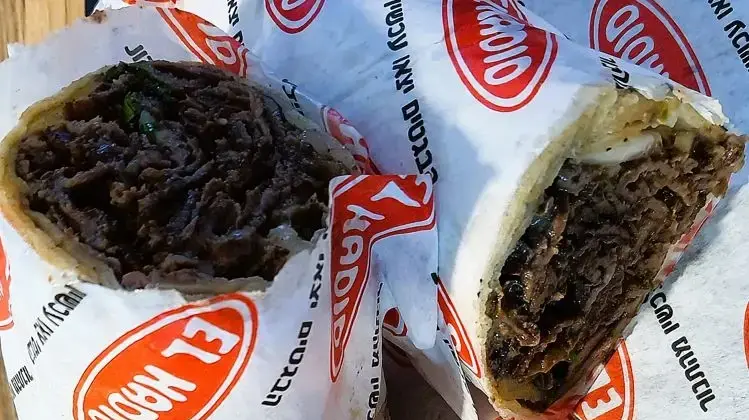 שווארמה אלחדיד, דאלית אל כרמל, מתוך הספר "פיתה או לאפה? המדריך הגדול לאוכל רחוב" מאת ארז טיקולסקר ורן עצמון