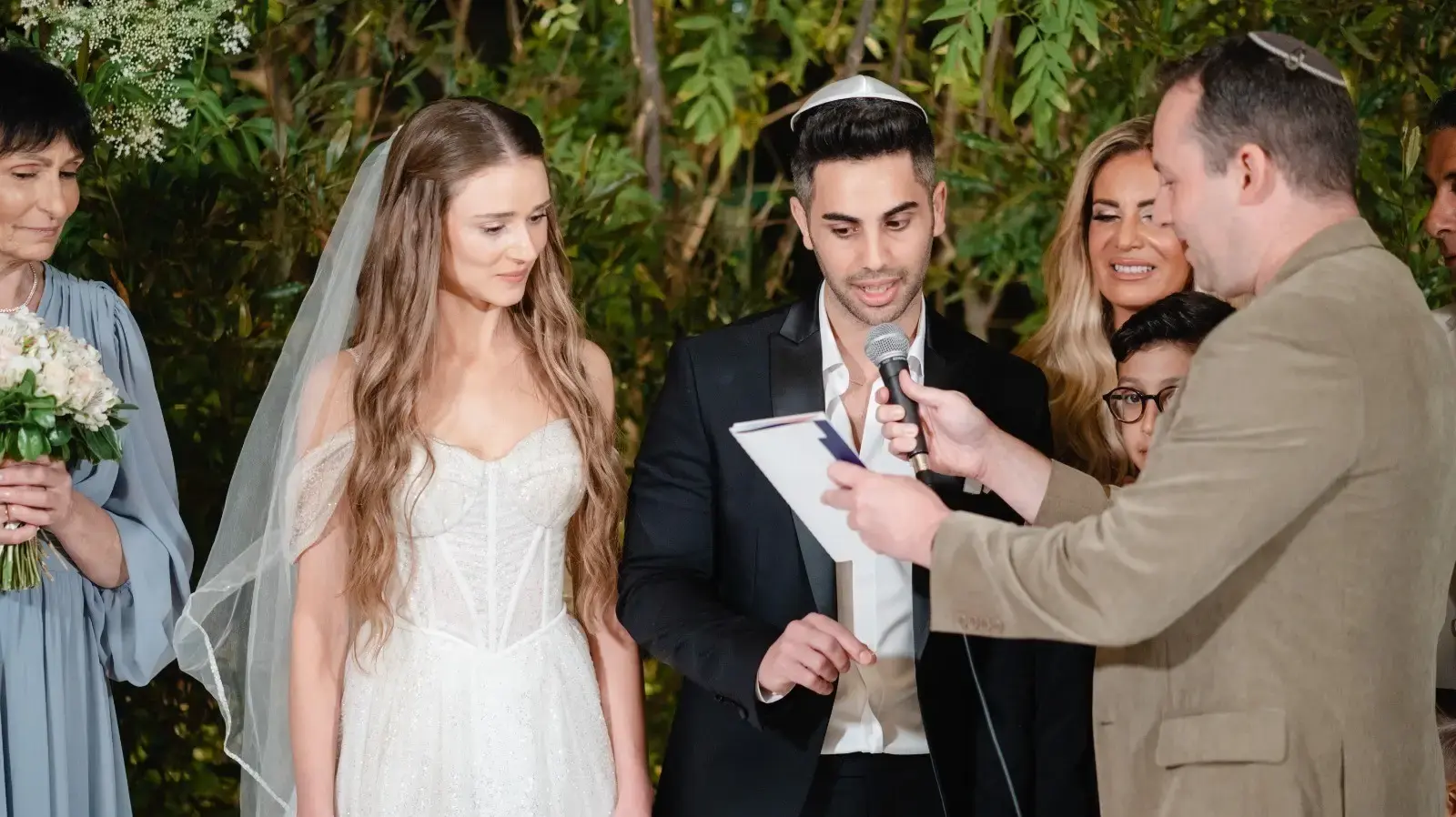 הרב אלחנן מילר מחתן זוג