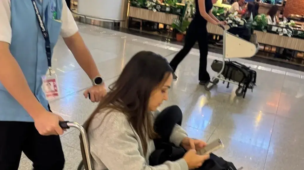 אחווה סיטבון מפונה על כסא גלגלים אחווה סיטבון מפונה על כסא גלגלים