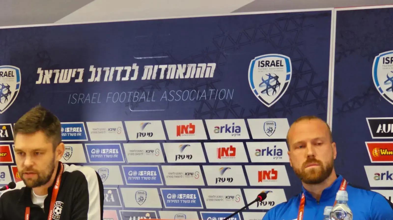מאמן נבחרת אסטוניה יורגן הן עם הנרי אנייר מאמן נבחרת אסטוניה יורגן הן עם הנרי אנייר