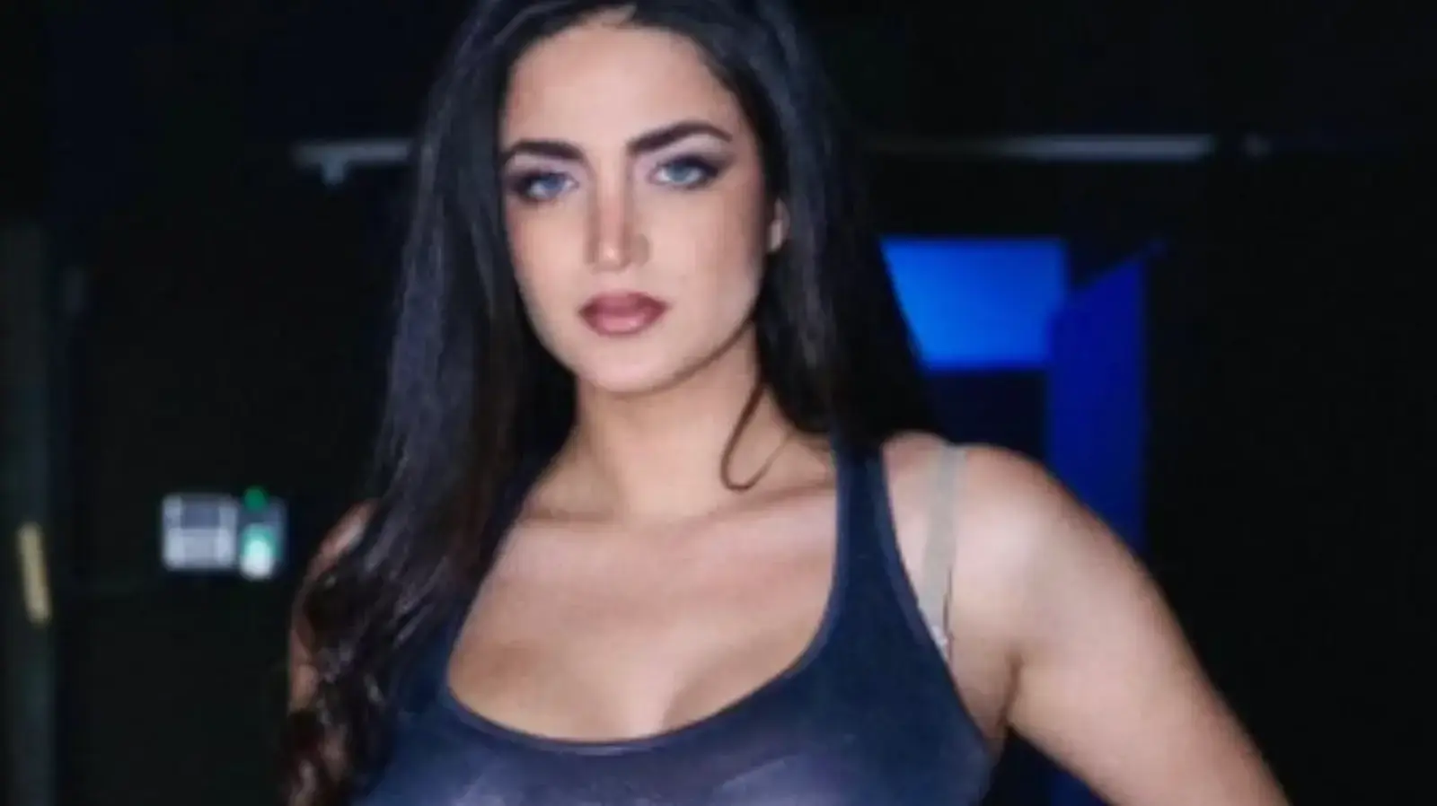 שיר הדס מאיר לובשת דיזל