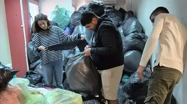 תלמידי תיכון עתיד מתנדבים בביגודית ויצ"ו