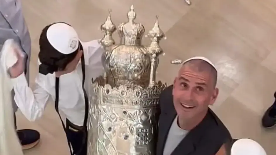אייל קיציס חוגג בר מצווה לבנו הבכור גיא