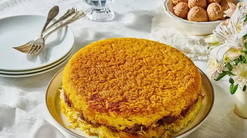 פשטידת אורז ובשר טחון של סוגת