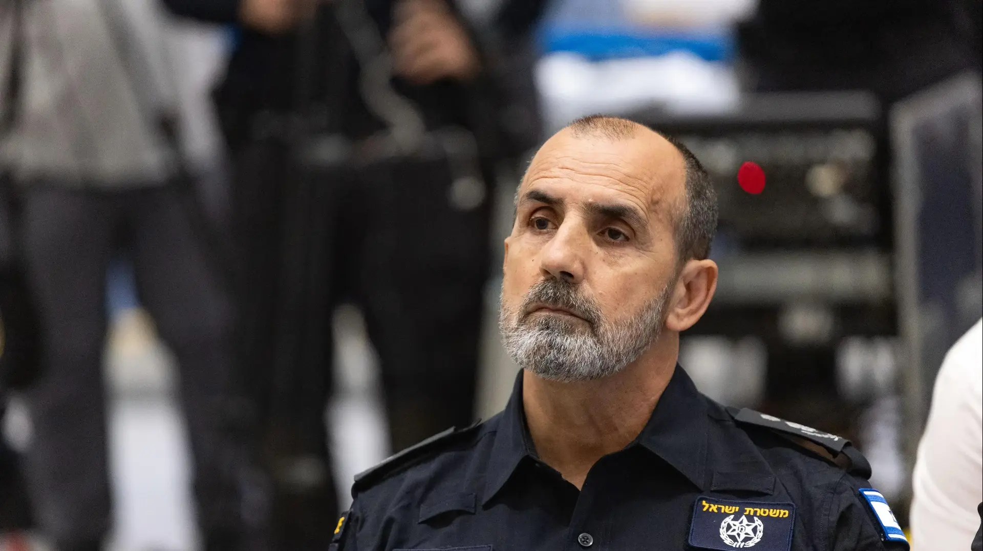 דני לוי מפכ"ל המשטרה, תצוגת כלי נשק ואמצעי לחימה שנתפסו ע"י המשטרה במבצע "בלימת חרום", בית שמש