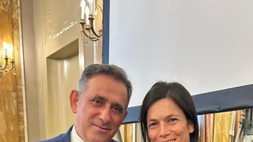 נועה שמידע