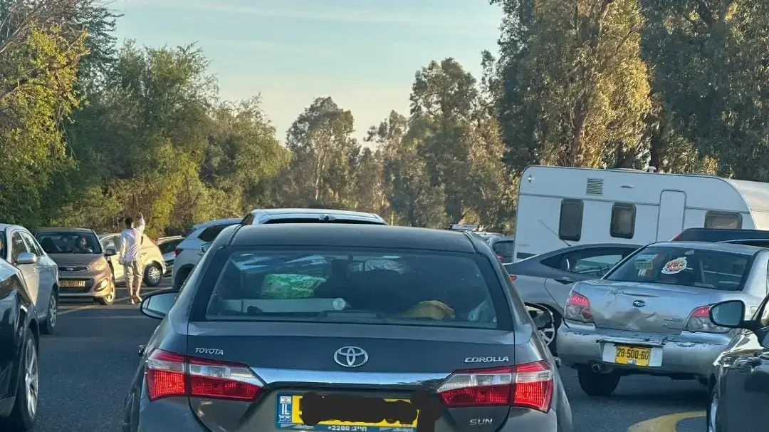 עומס מטיילים בכנרת