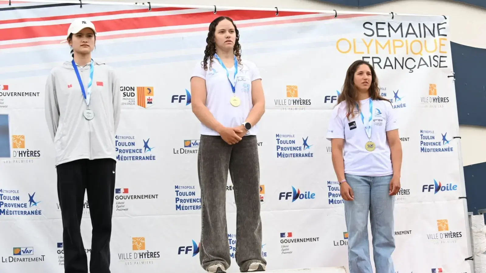 תמר שטיינברג עם מדליית זהב, שרון קנטור עם מדליית ארד בגביע העולם בגלישת רוח