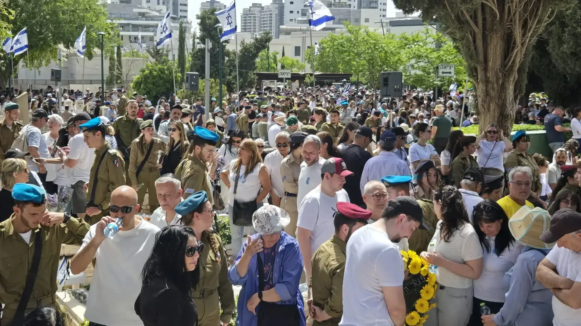 טקס יום הזיכרון לחללי צה"ל, בית העלמין הצבאי חדרה, 30 באפריל 2025