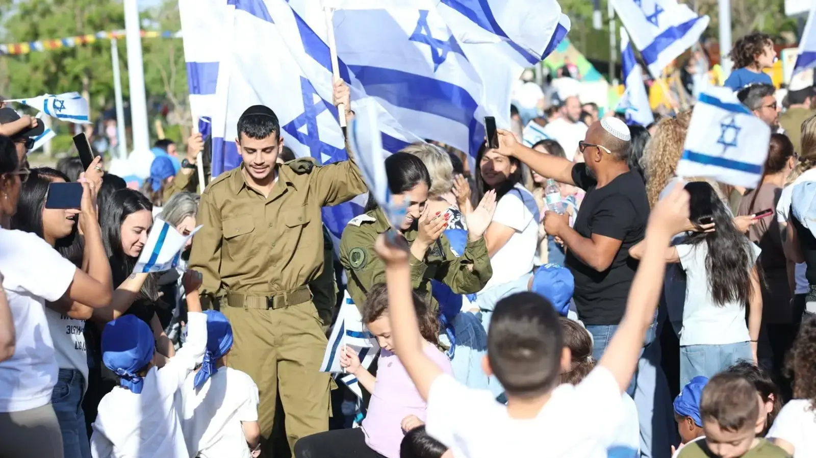 ילדי אופקים חוגגים עצמאות 77