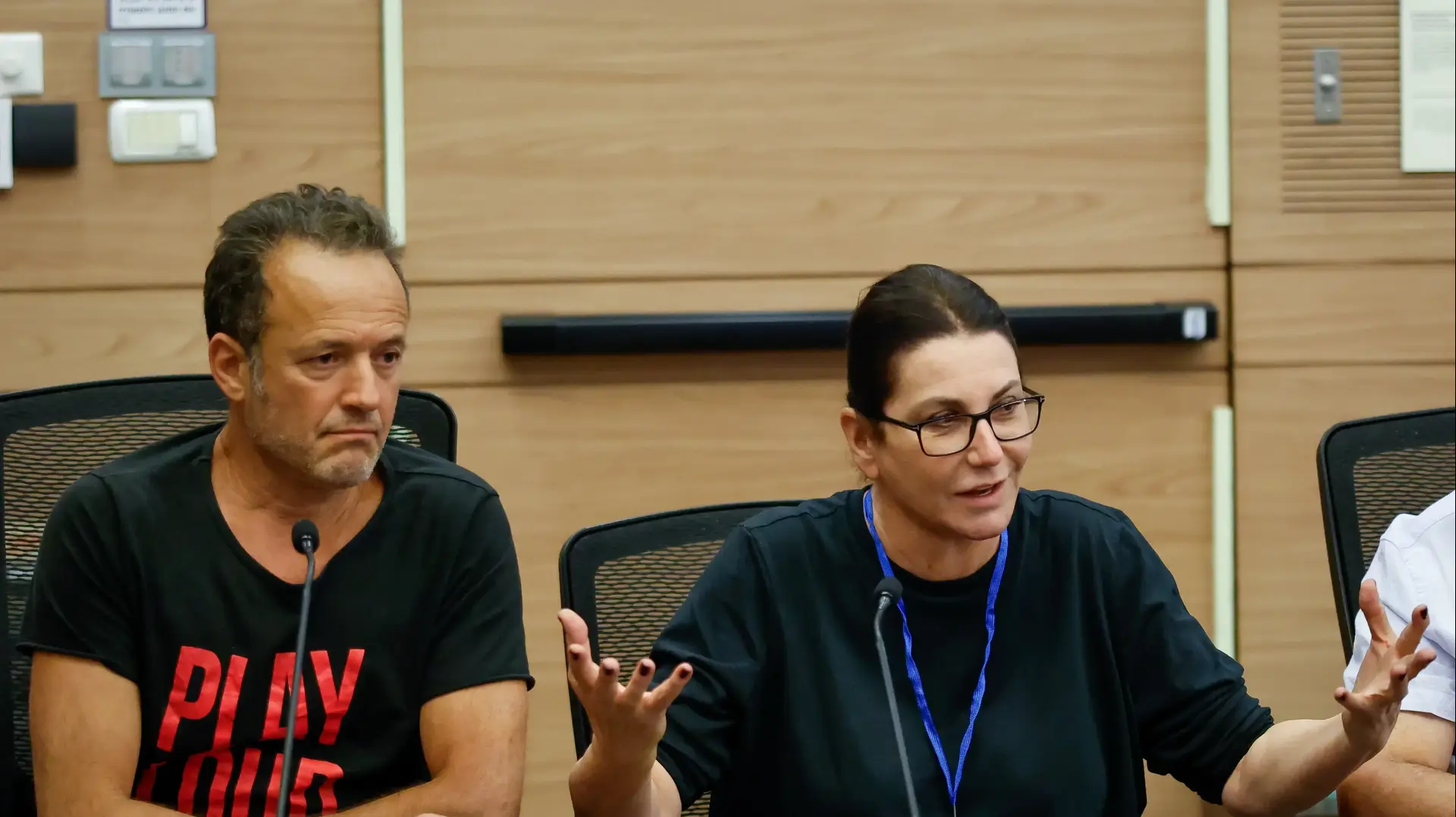 המסעדנית רותי ברודו במהלך דיון של ועדת הכנסת לעובדים זרים