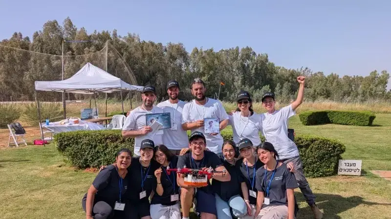 אלופי התעופה הצעירים ממקיף אמית באר שבע