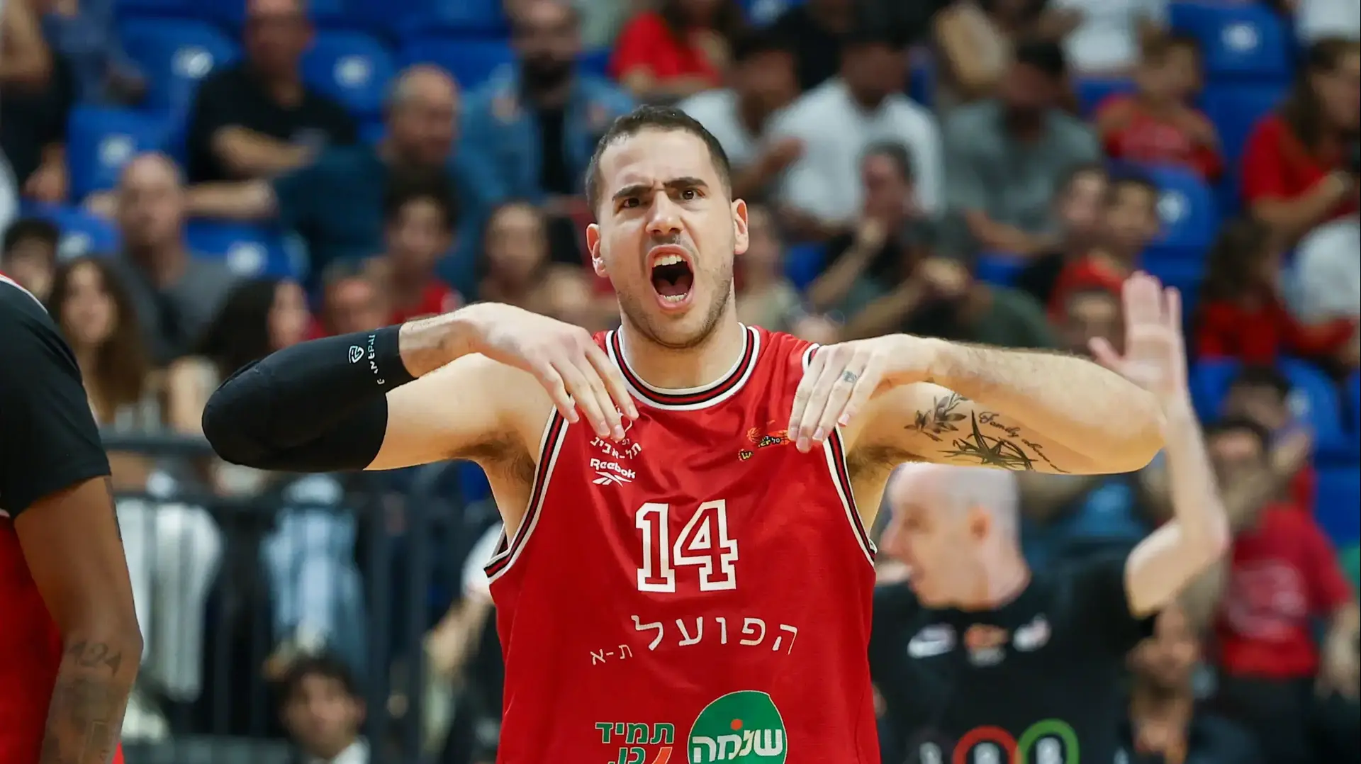 שחקן הפועל  תל אביב עוז בלייזר