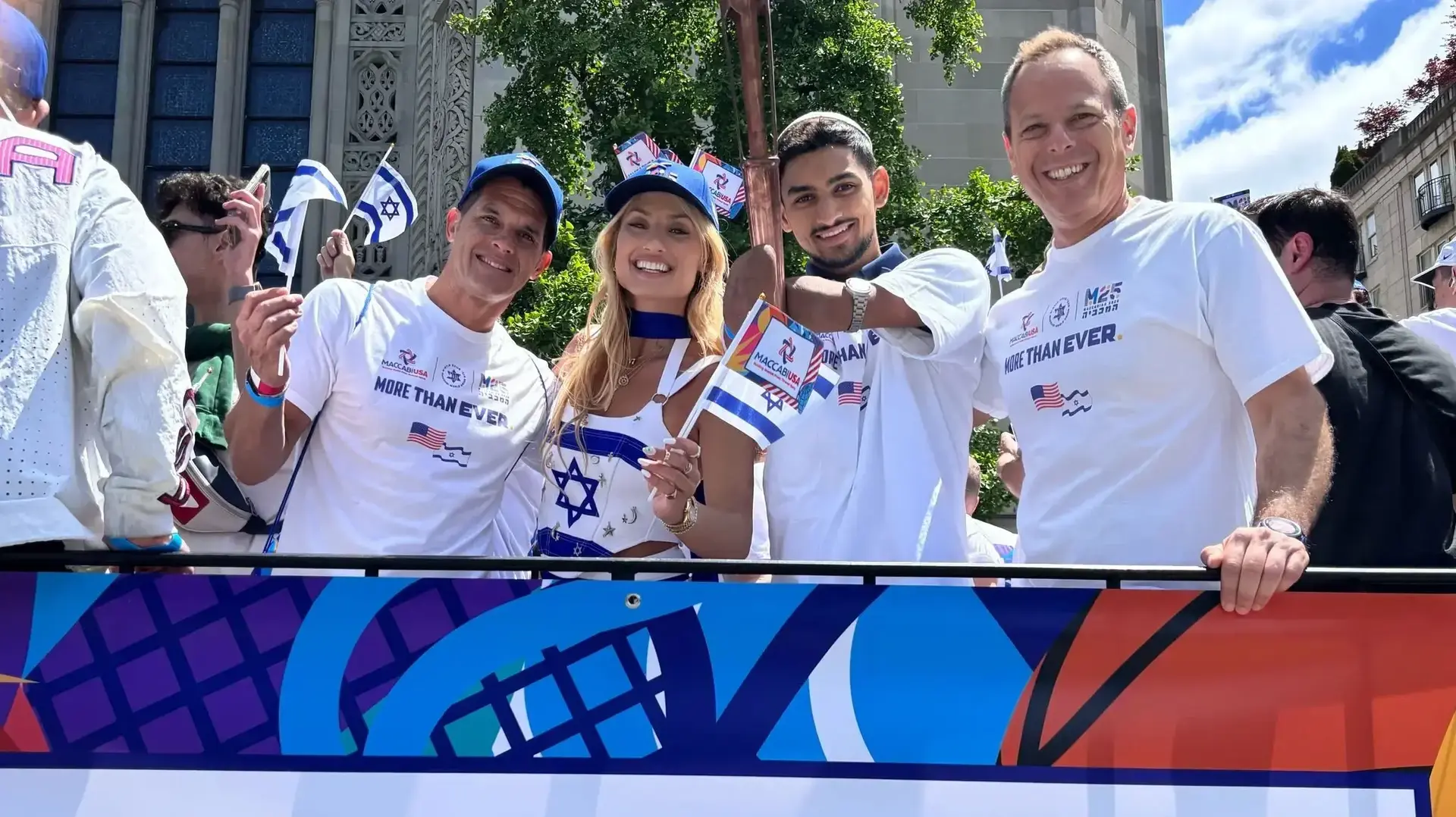 לפיד המכביה הגיע ללב מנהטן