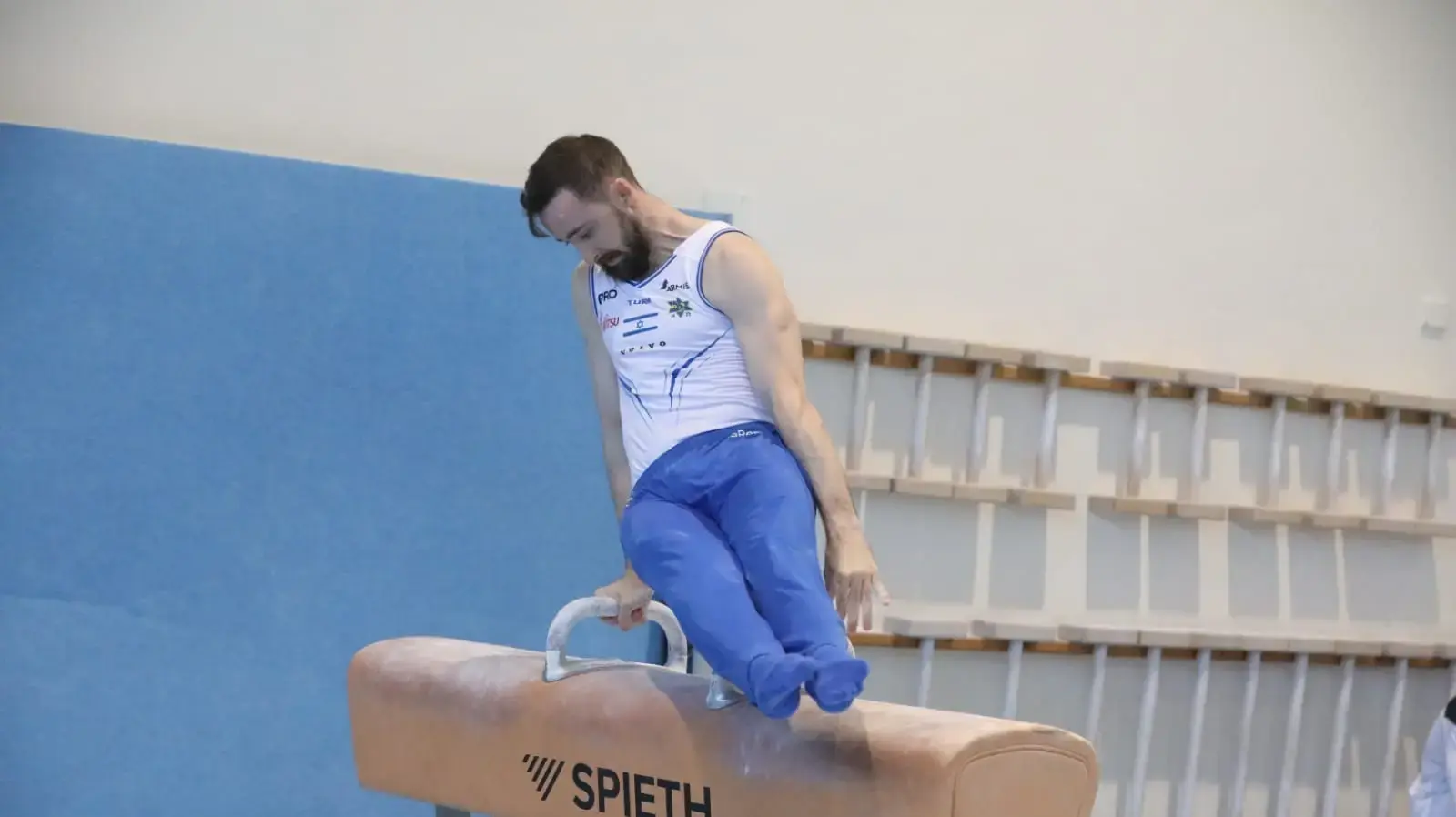 ארטיום דולגופיאט מתעמל ישראלי