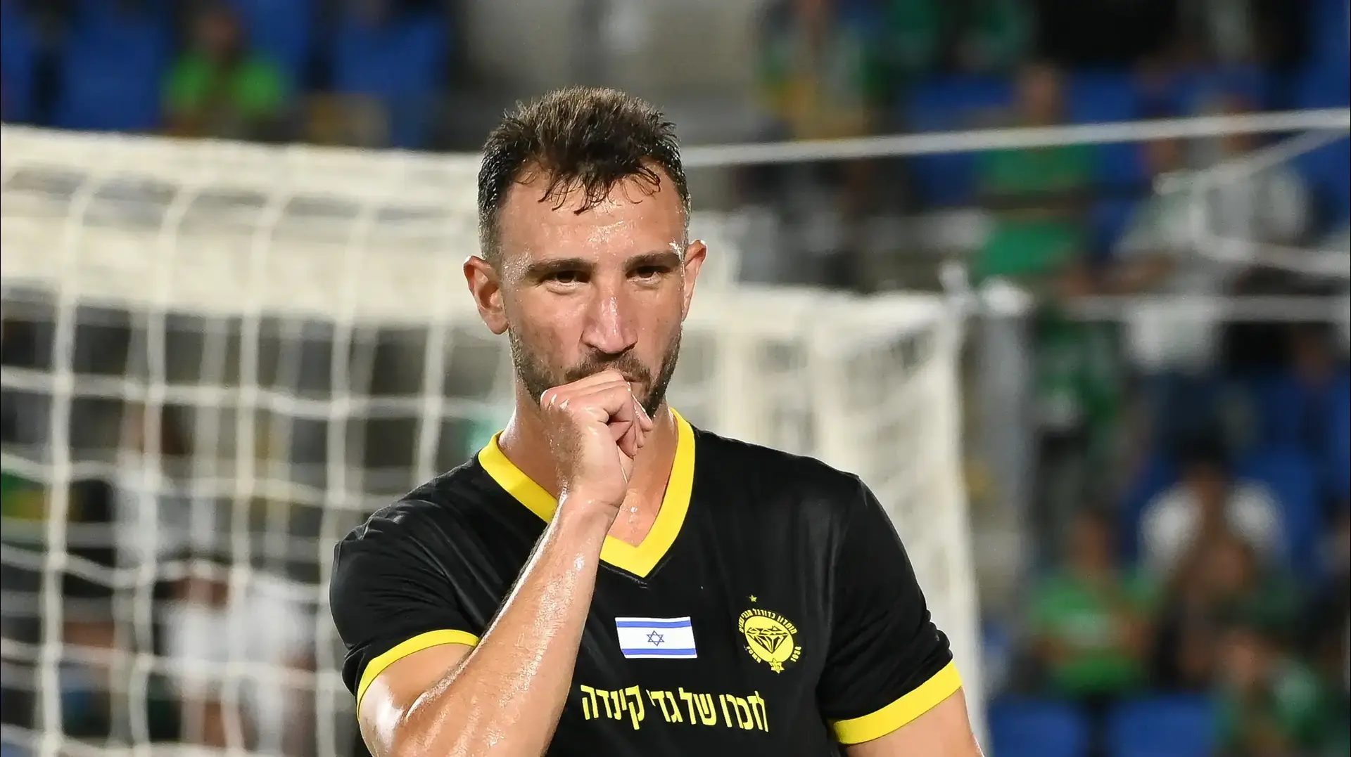 עמית כהן שחקן מכבי נתניה חוגג שער