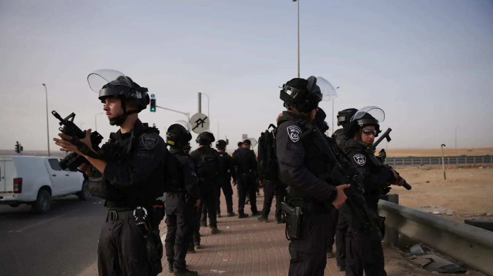 המשטרה עצרה 2 מפרי הסדר, רעולי פנים, במהלך נסיון חסימת כביש בסמוך לצומת שגב שלום. 26 במאי 2025