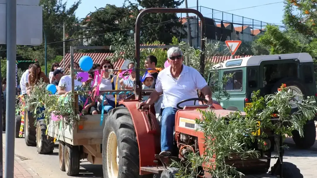 חגיגת חג השבועות במטולה